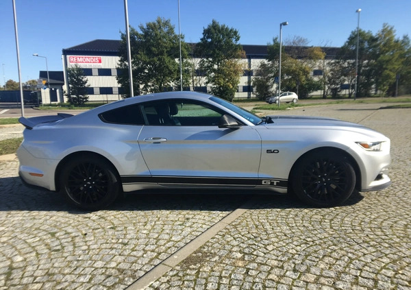 Ford Mustang cena 129000 przebieg: 41633, rok produkcji 2015 z Szczecin małe 67